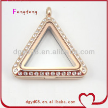 Diseño especial medallón de cristal flotante joyería precio barato forma de triángulo de cristal colgante colgante de acero inoxidable del locket